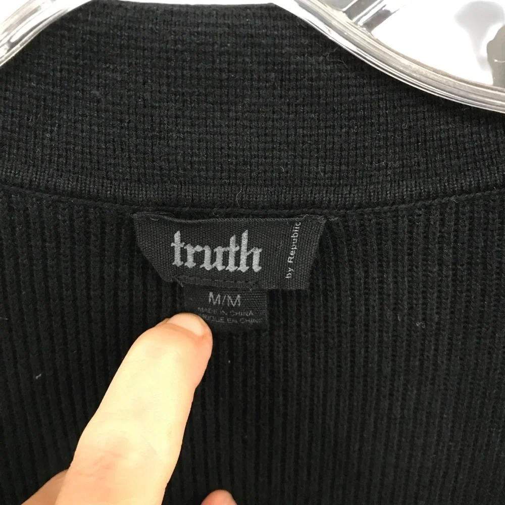 Truth by Republic Sweater Men's Medium Black Short Sleeve Quarter Zip-Up